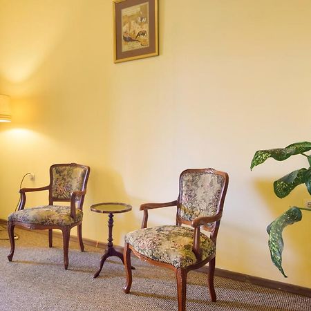 Hotel Stary Ratusz Kostomloty Экстерьер фото