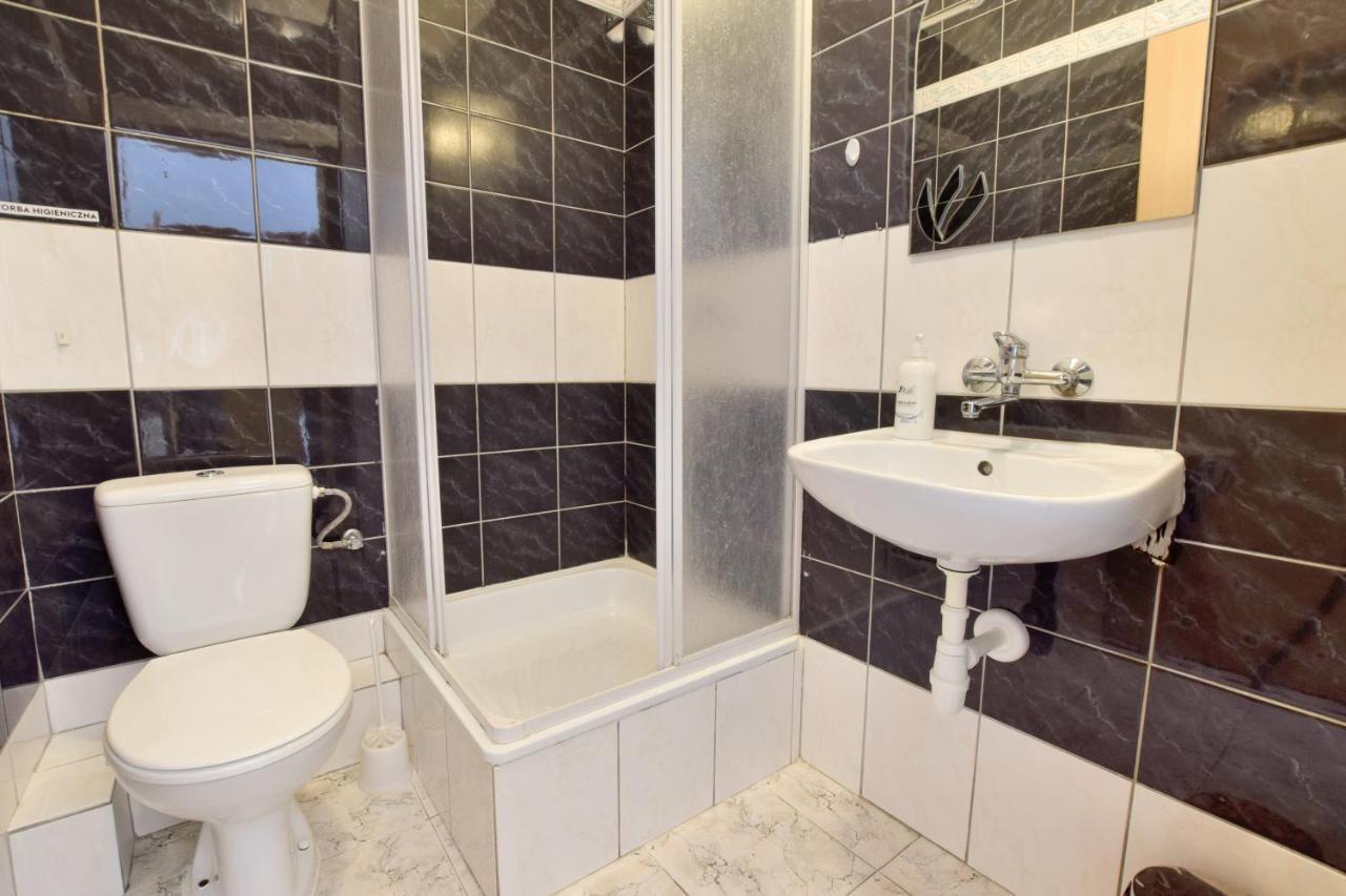 Hotel Stary Ratusz Kostomloty Экстерьер фото